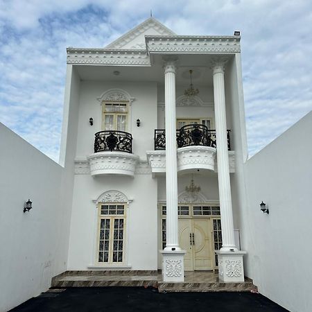 Villa Rumah Putih Jogja Jogjacarta Exterior foto