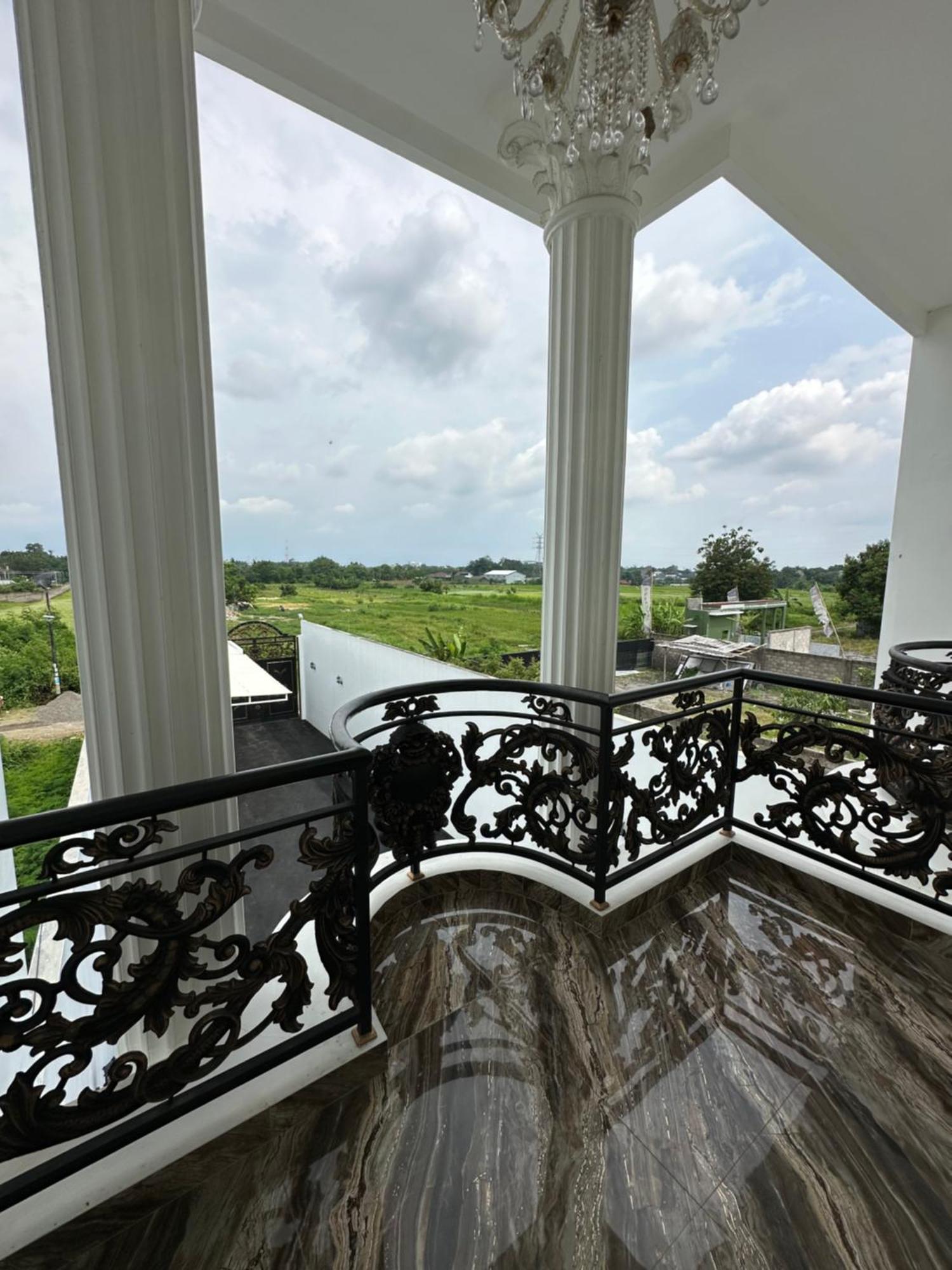 Villa Rumah Putih Jogja Jogjacarta Exterior foto